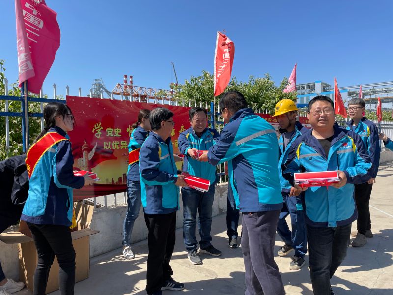 為項(xiàng)目人員發(fā)放活動(dòng)定制禮物